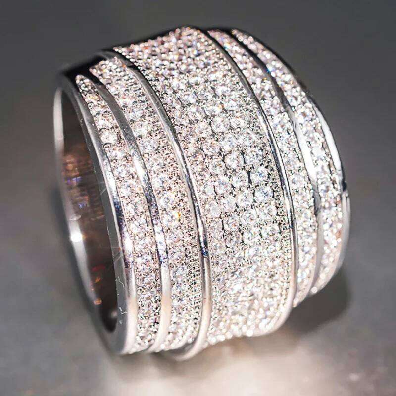 Huitan Opulent Wedding Rings with Dazzling Cubic Zirconia Charming Delicate Party Accessories Elegant Graceful Jewelry for Women