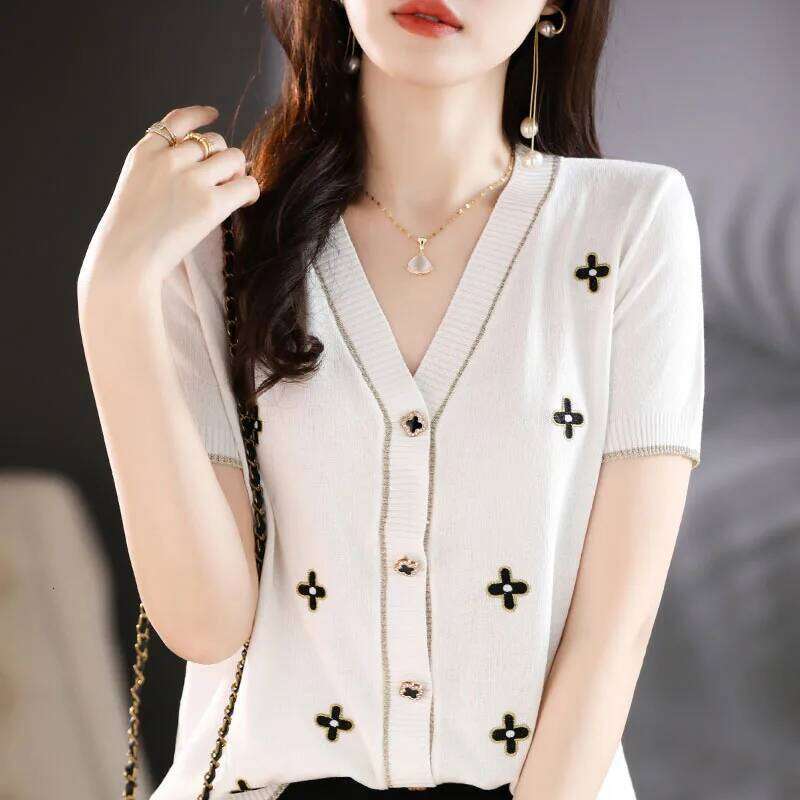 New Women's V-Neck Cashmere Sweater Cardigan Four Leaf Grass Short Sleeve Spring And Autumn Fashion Soft Ca