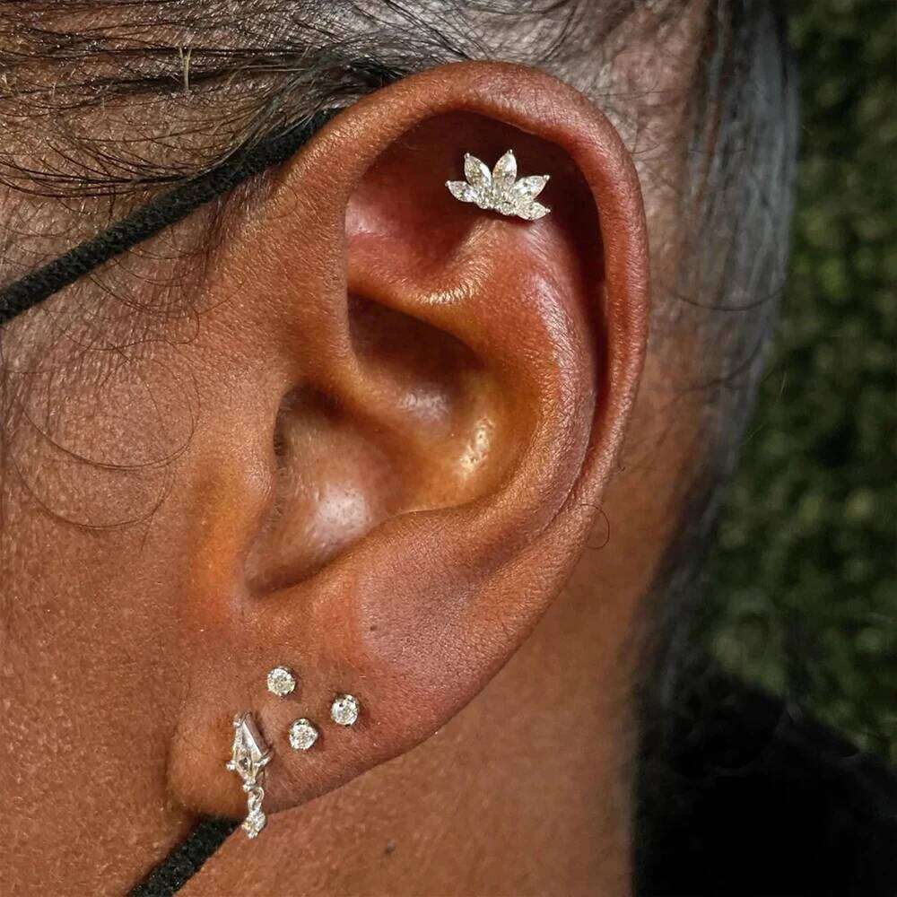 Aide 925 Sterling Silver Cute Flower Stud Earrings For Women 18K Gold Plated Unusual Ear Piercing Wedding Party Fine Jewelry 1PC