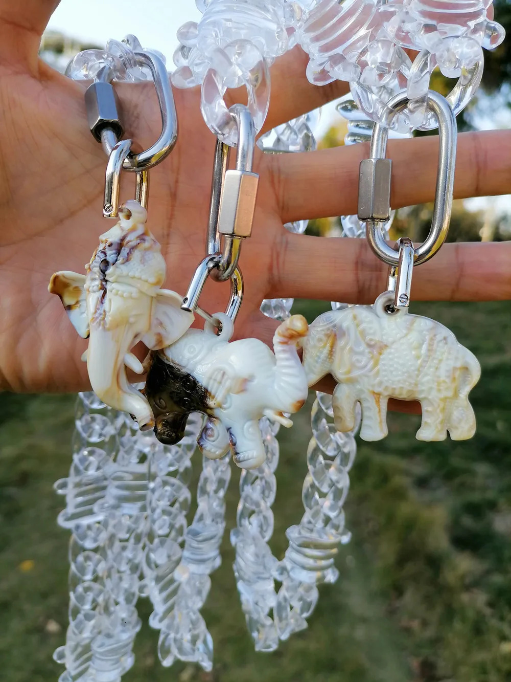 FishSheep Acrylic Clear Chain Eagle Skull Lock Pendant Necklace Men Women Hip Hop Spike Resin Elephant Choker Necklace Jewelry 251230