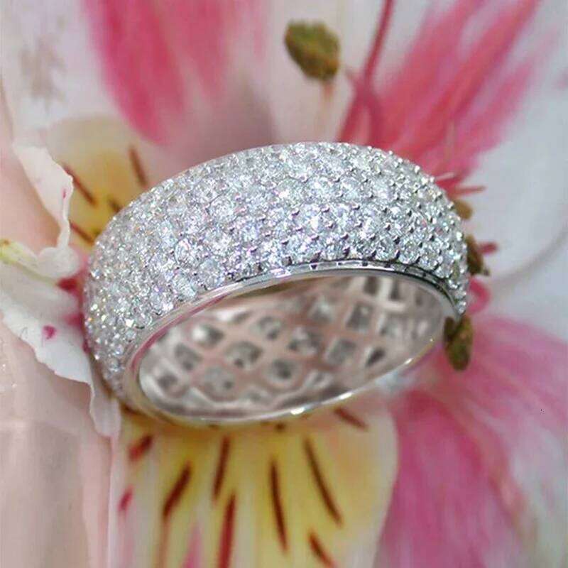 Huitan Brilliant Cubic Zirconia Rings Temperament Aesthetic Wide Versatile Accessories for Women Delicate Wedding Bridal Jewelry