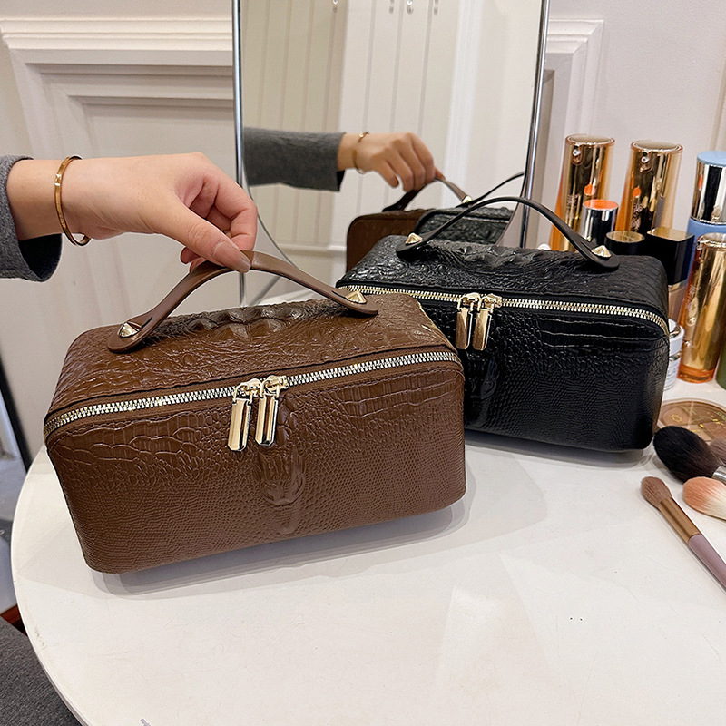 New Design Cross-border New Fashion High Appearance Level Soft and multi-purpose cosmetics storage bag Travel Portable toiletry bag Free shipping