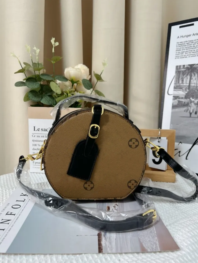 Fall Trendy Color-Block Shoulder Bag Stylish PU Round Crossbody Purse for Women, Small Circle Bag with Zipper