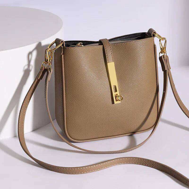 Hot Selling Light Luxury Genuine Leather Women's Crossbody High Quality Handbag Fashion Underarm Bag French Versatile Shoulder Bag Luxury Bags PI