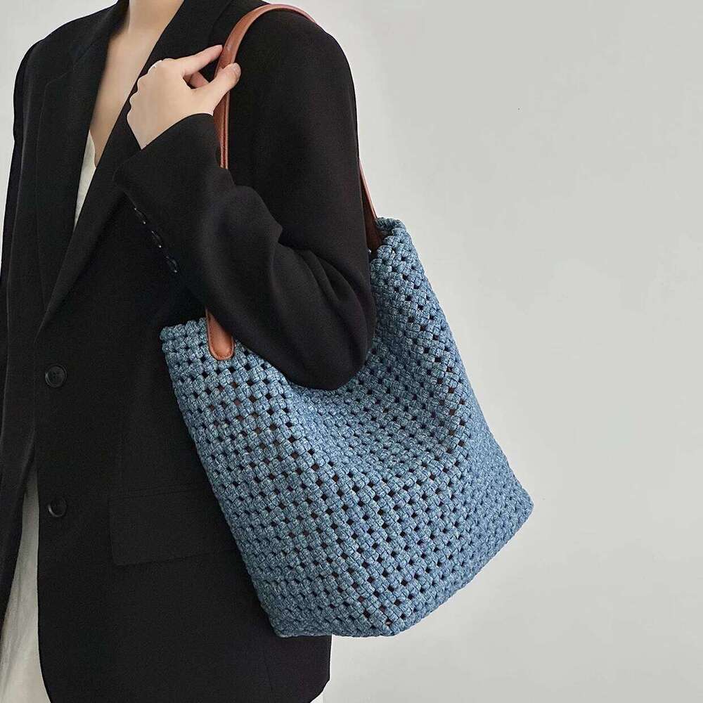 Hand-Woven Denim Bucket New Niche Design Large Capacity Cowhide Shoulder Strap Vintage Women's One-Shoulder Tote Bag Suotong251222