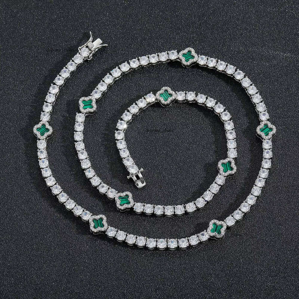 Luxurious Four-Leaf Clover Tennis Full VVS Moissanite Design Fashion Chain Necklace