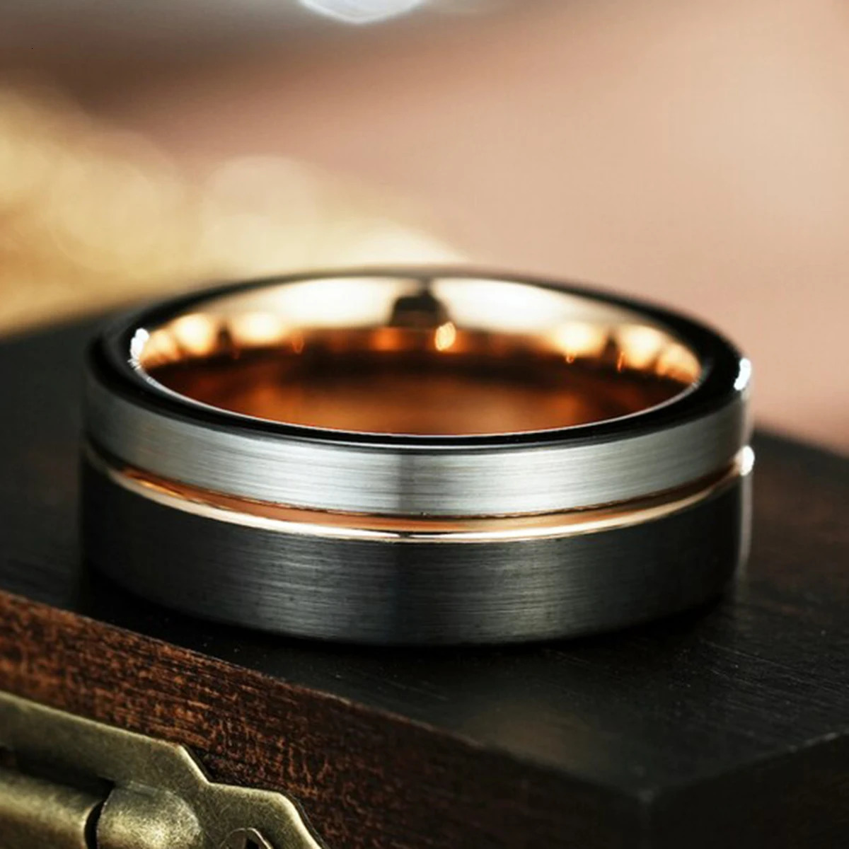 Tungsten Carbide Rings Men Women 8mm Classic Fashion Rose Golden Fluted Hammered Wedding Rings for Couples Dating Anniversary 251230