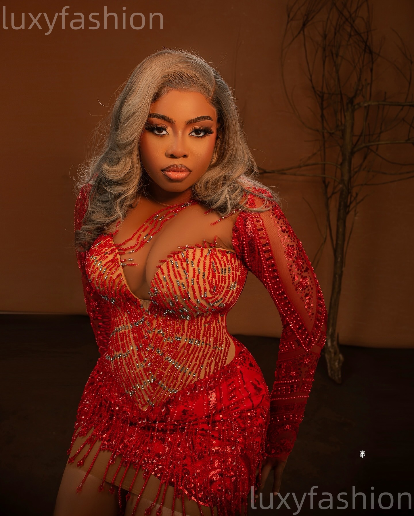 2026 Chic Red Sheath Cocktail Dress Illusion Beaded Crystals Sheer Neck Short Mini Graduation Homecoming Birthday Dresses For Special Occasions Sweeth