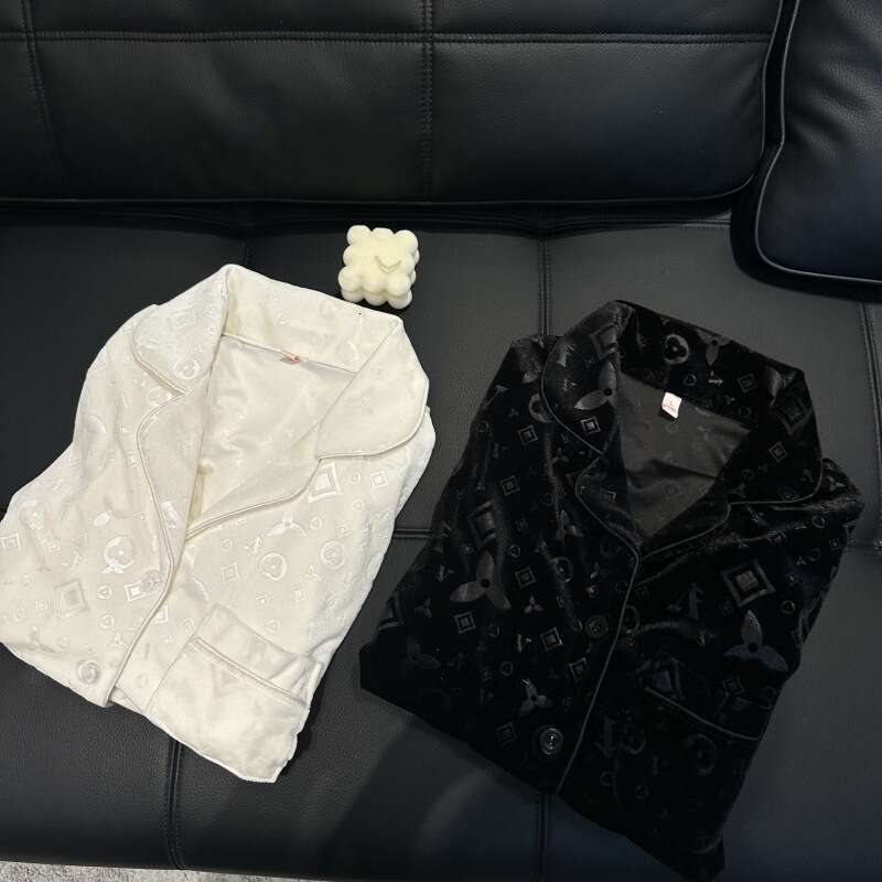 Yase Black And White Sweet Whisper Autumn Winter Gold Diamond Velvet Couple Pajamas High-End Embossed Design Light Luxury Elegant Set
