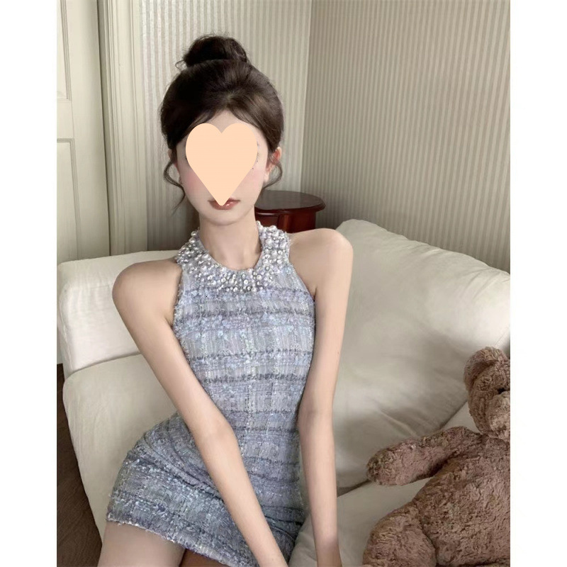 Urban Sexy Style Women's Dress - Solid-colored Checkered Scoop-neck Sleeveless Brooch-style Lightweight Hand-sewn Lettered Short Skirt