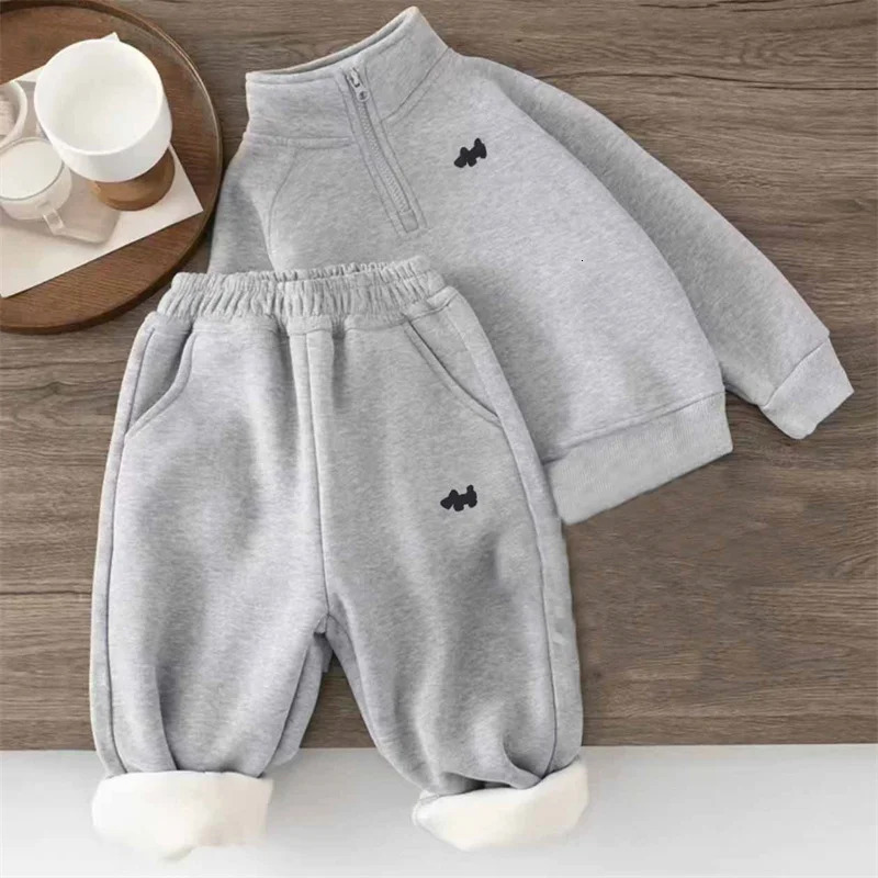 Childrens Padded Suit Boys Thermal Set Girls Fleece Sweatshirt Pants 2Pcs Winter Warm Sports Outfits Kids Autumn Casual Clothes 251230