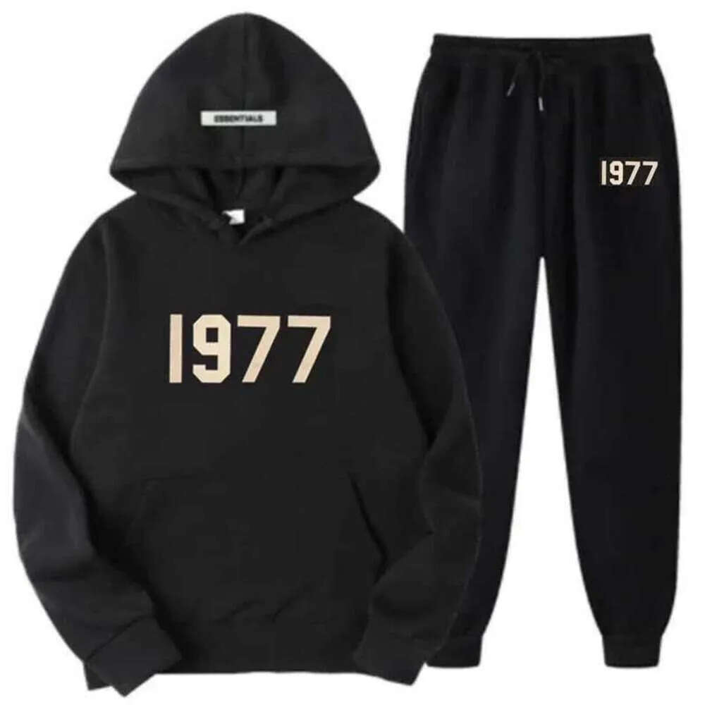 Asian Size 1977 Sets Essentials Hoodie And Jogger Sweatpants Unisex Mens Womens Fashion Designer Sportswear 2 Piece Outfit Loose Casual Pullover Sports Clothes 4D2