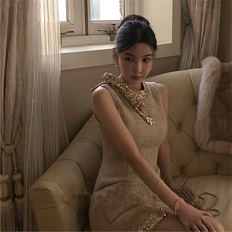 Women's Slim-fit Bright-colored Dress For Spring And Summer 2026 Season - Elegant Socialite Style - Distressed Texture Decoration Straight Skirt