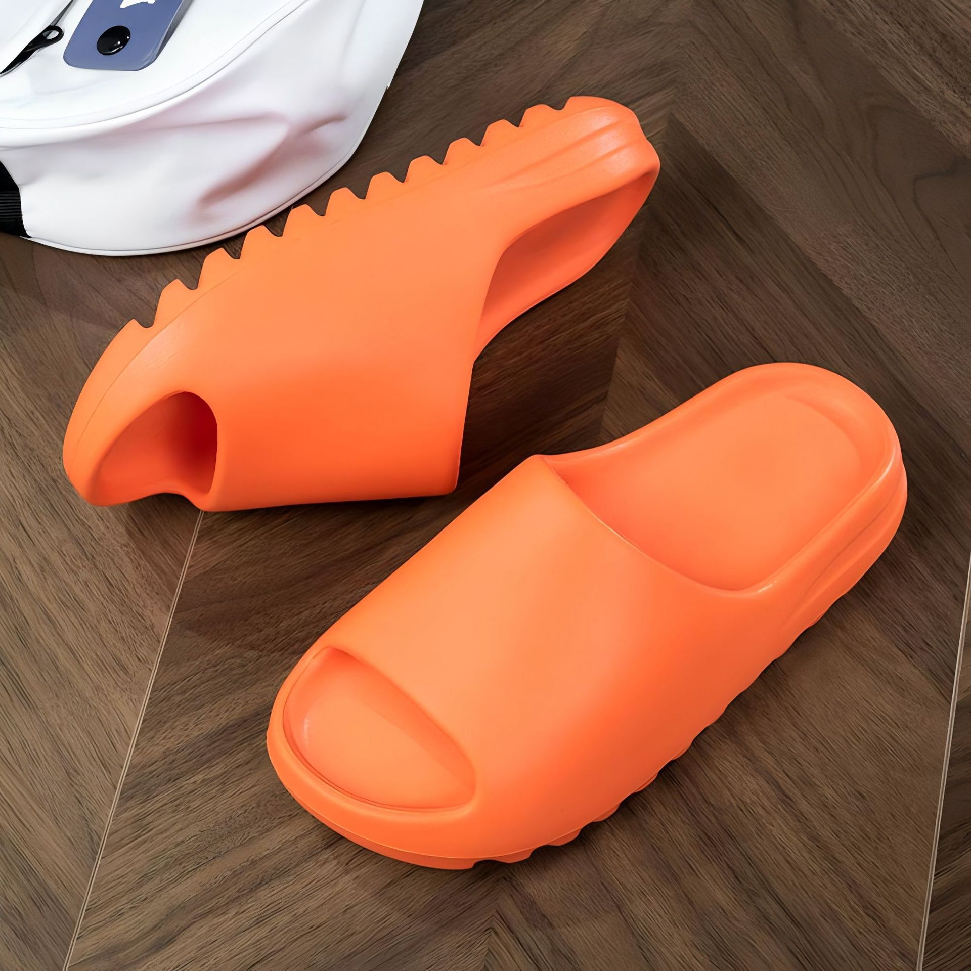 free shipping flat slippers for mens womens slippers beige green black brown orange yellow Fashionable and versatile home thick soled sandals