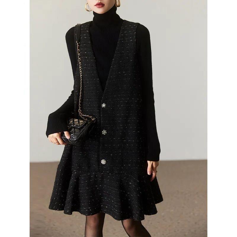 Luxurious Fashion Style Sleeveless Dress For Autumn 2026 With Unique V-neck And A-line Silhouette Black Loose Ruffled Dress Trendy And Fashionable