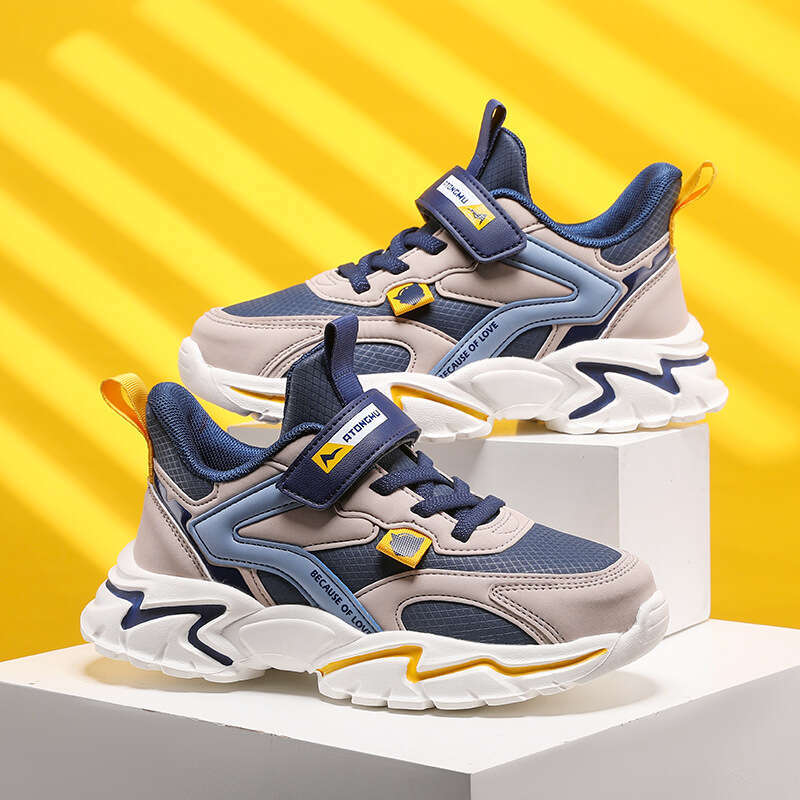 2025 New Boys' Sports for Older Children Students Breathable Mesh Dad Running Shoes Trendy