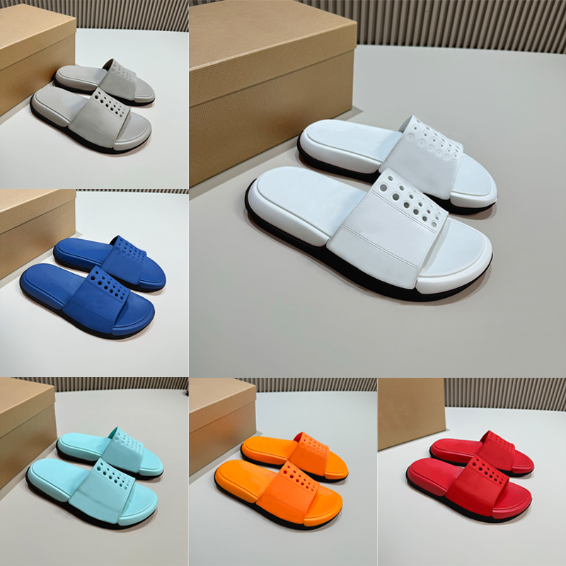 Platform Men Shoes Designer Rivet Sandal Classic Bottom Shoes Summer Beach Slides Rubber Slippers Thick Sole Comfort Sliders 1023
