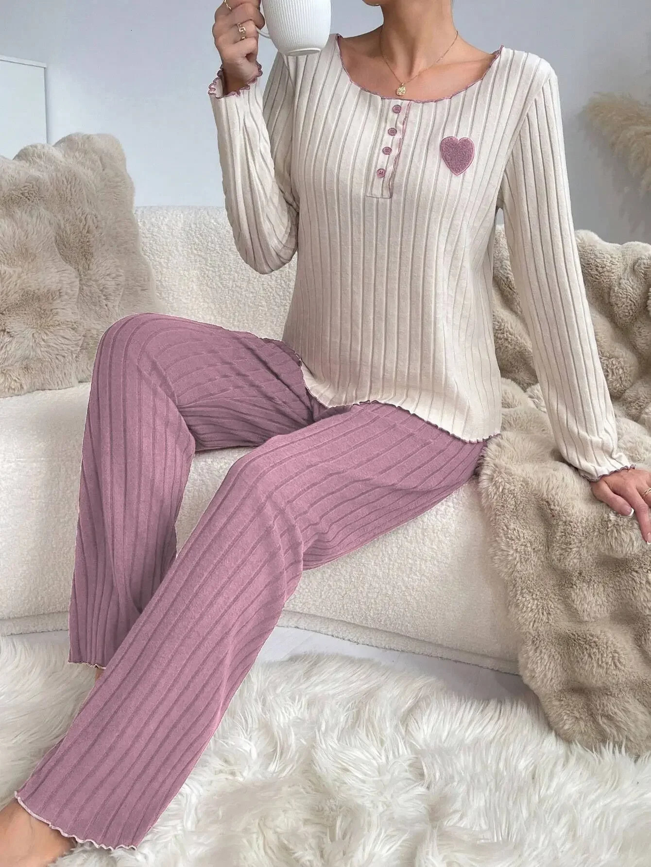 Women Autumn Winter Sleepwear Casual Long Sleeve Heart Printd Tops and Trousers Pajamas Set Homewear Loungewear 251231