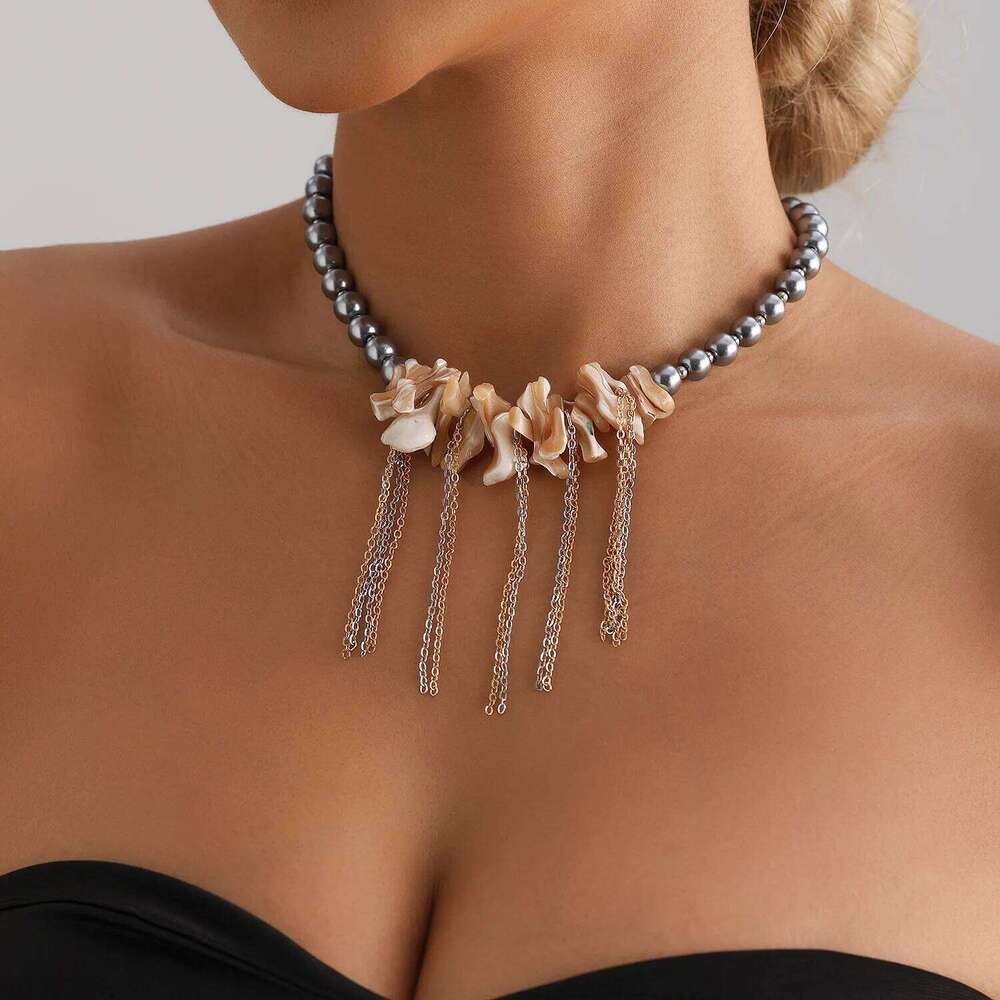 Irregular shell mixed with tassel collarbone chain ins light luxury texture glass necklace 26L0104