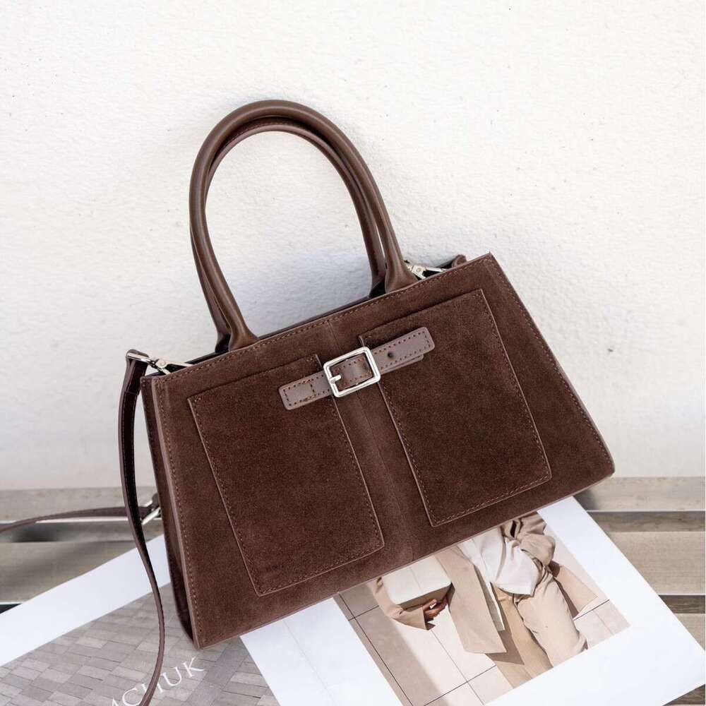 Luxury shoulder bag, handbag Hobo hot item, 2025 early autumn new item, high-end feel, Maillard handbag, simple and versatile commuting crossbody bag 