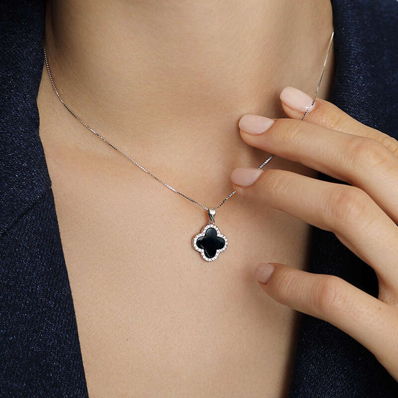 S925 Sterling Silver Agate Four-Leaf Clover Necklace for Women Korean Style Simple Elegant Collarbone Chain Versatile Women's Jewelry Wholesale