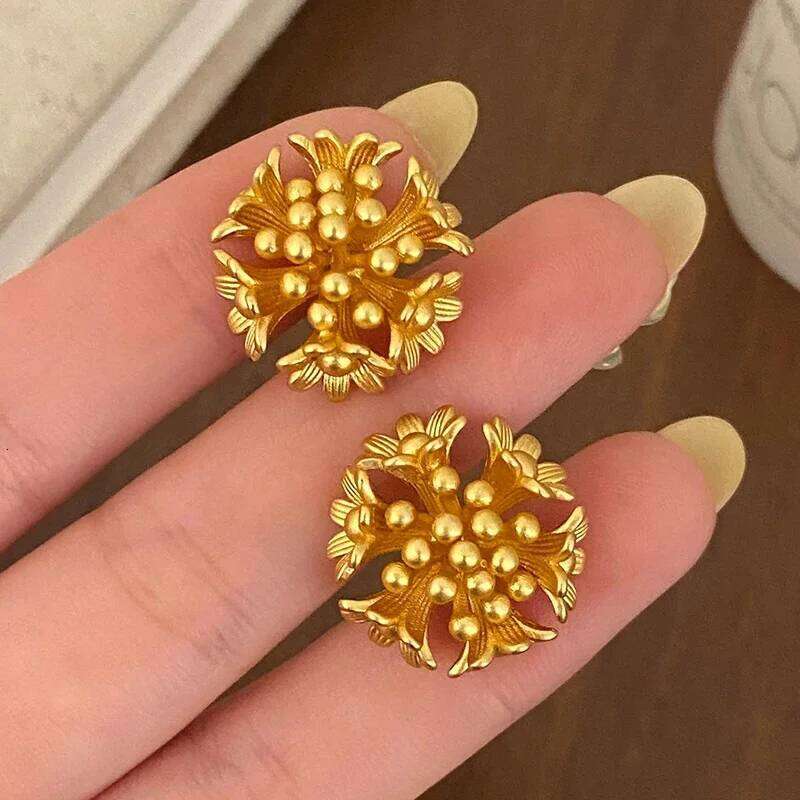 Real 925 Sterling Silver 18K Gold Matte Vintage Flower Stud Earring for Women Light Luxury Fine Jewelry Minimalist Accessory