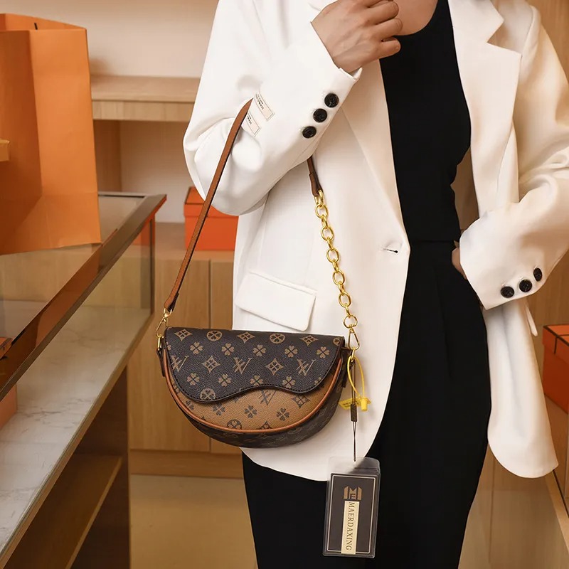 Free shipping 2025 new designer Shoulder tote Bags For womans ladies flap printing hot fashion square handbag girl crossbody saddle bag