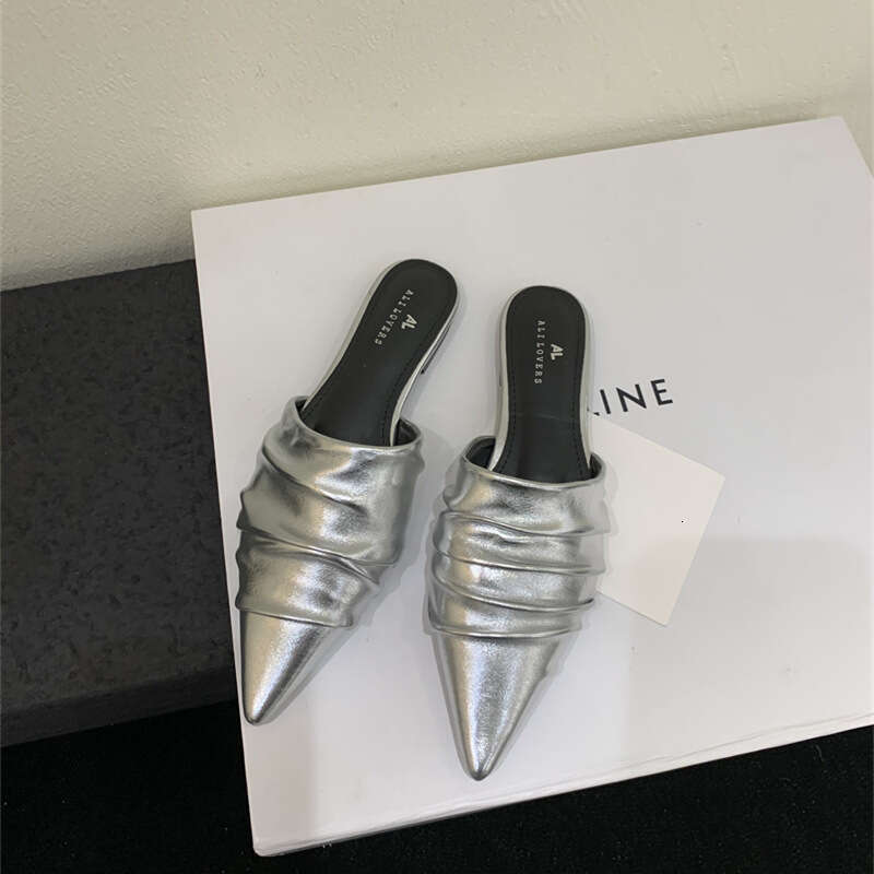 Fashion Pointed Soft Sole Closed-Toe Outdoor Half Slippers for Women 2026 New Flat Casual Daily Niche Backless Sandals