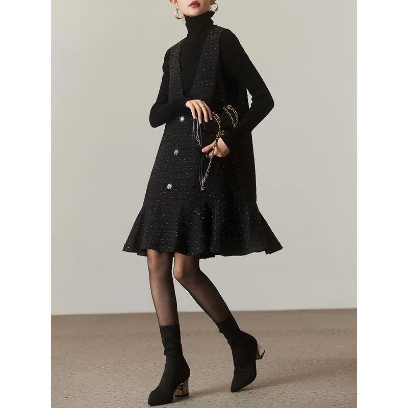 Luxurious Fashion Style Sleeveless Dress For Autumn 2026 With Unique V-neck And A-line Silhouette Black Loose Ruffled Dress Trendy And Fashionable