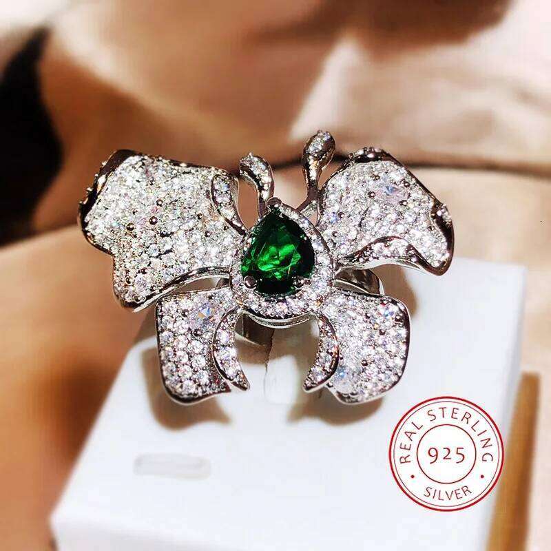 Exquisite 925 Silver Women's Personality Butterfly Shaped Party Set with Green Zircon Ring Engagement Jewelry