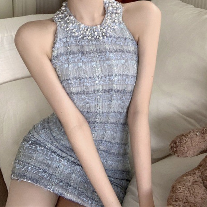 Fashionable Urban Sexy Luxurious Design Women's Dress With Checkered Pattern Off-shoulder Halter Style Beaded Small Flowers Heavy-weight A-shaped