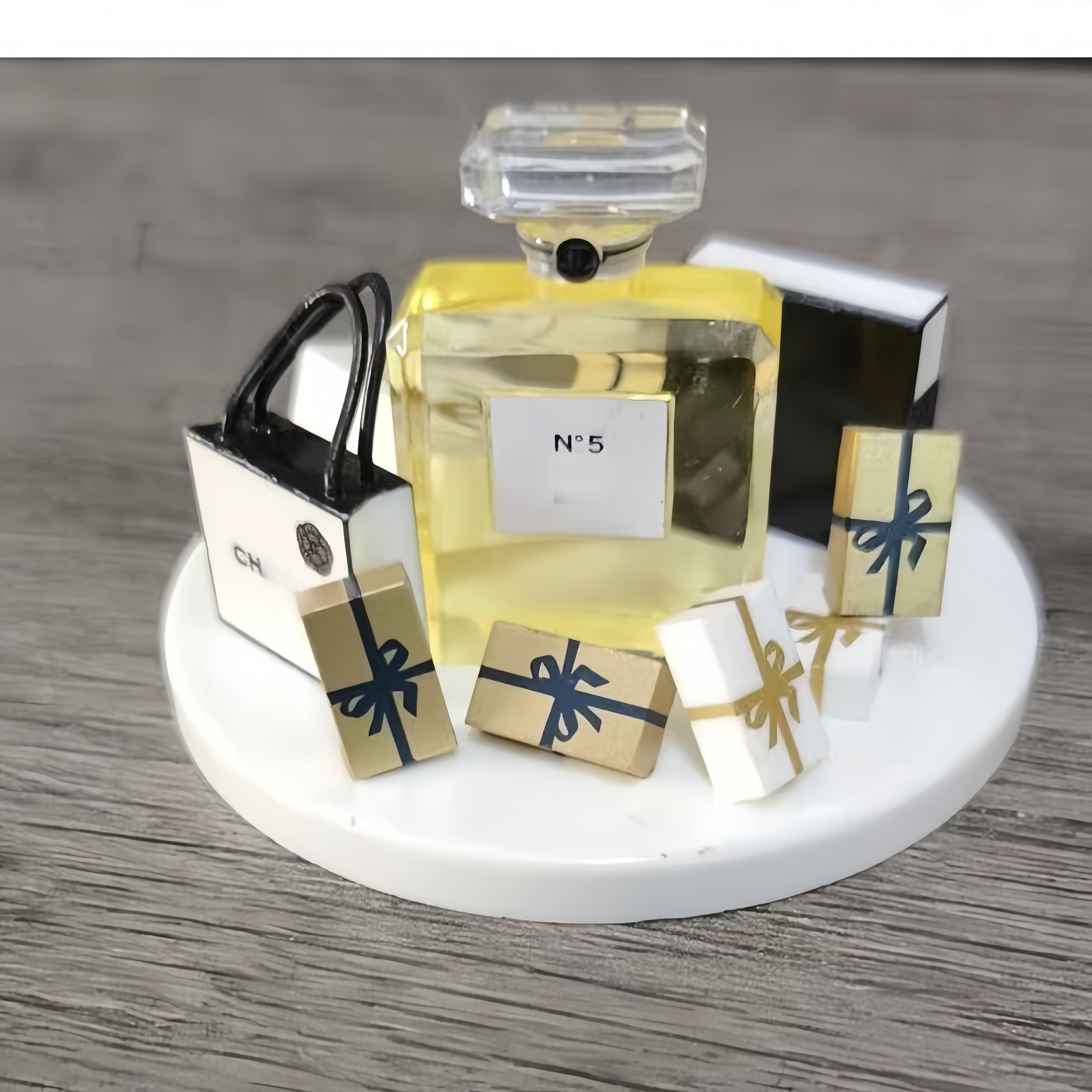 Fashion Camellia CC Classics Camellia Car interior decoration NO.5 Perfume Bottle Inside Red Letters Home Decor With Gift