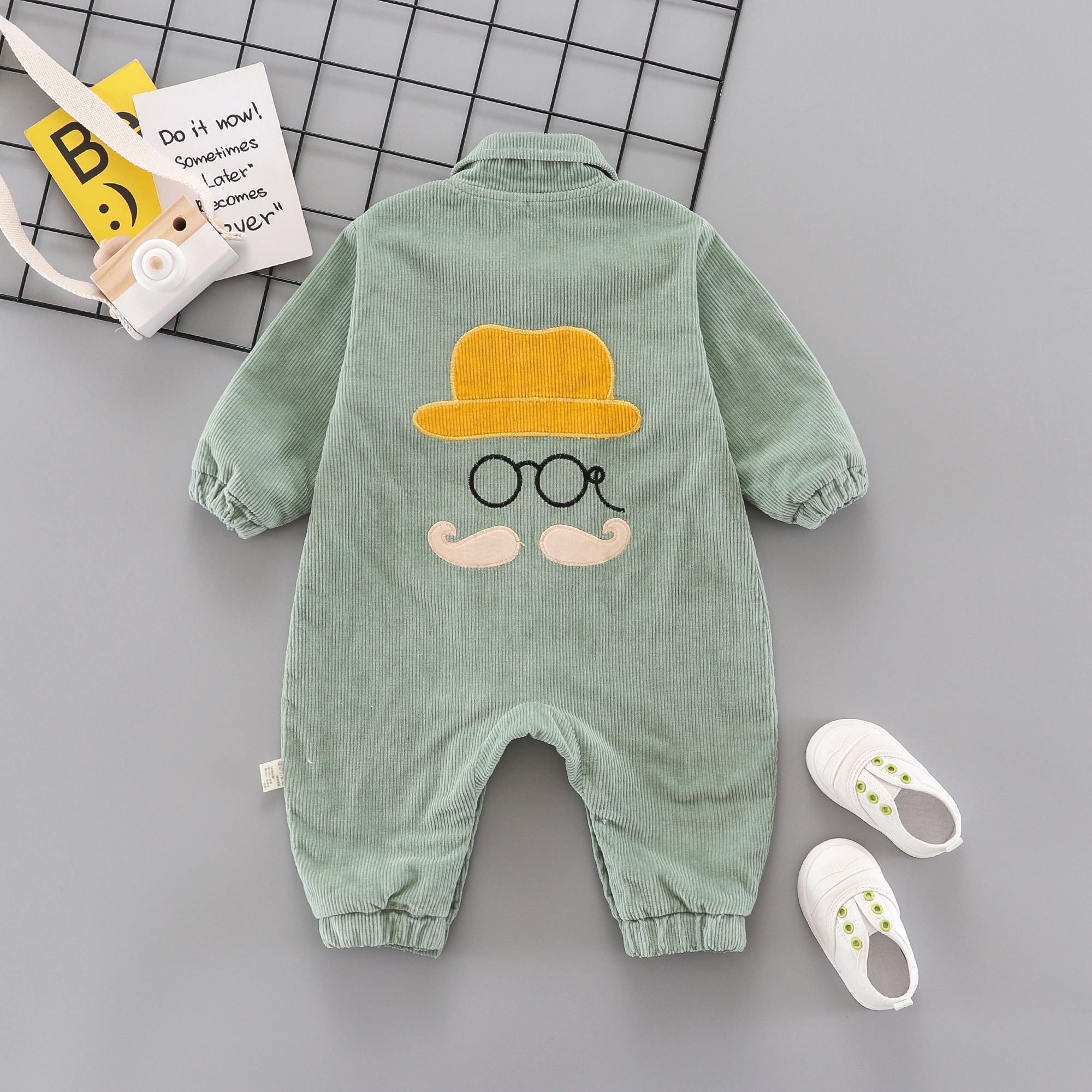Wholesale of Spring and Autumn New Double layered jumpsuit for men and women, baby clothes, baby jackets, Ha Yi corduroy long sleeved crawling clothes