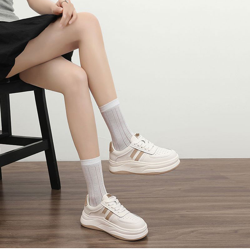 Casual Style Seasonless All Purpose White Sneaker with Enhanced Support for Females