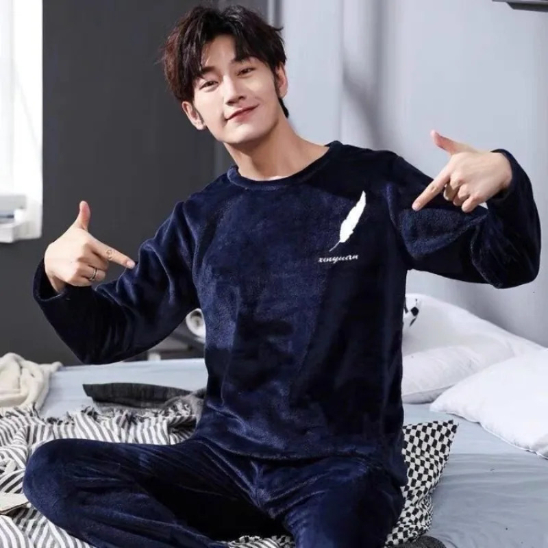 Autumn Winter Coral Fleece Pajamas for Man Round Neck Long Sleeve Lounge Sets 2 Piece Fashion Printing Home Suit 251231