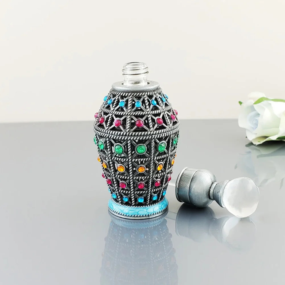 Refillable Essential Oil Bottle Vintage Glass Alloy Leak Resistant Travel Perfume Container Decorative Home Use 251230
