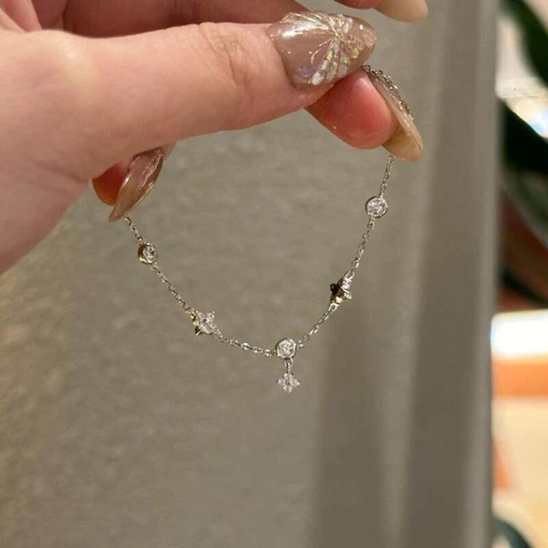 Wholesale S925 Silver Four-Leaf Clover Bracelet with Zircon Exquisite Sweet Luxury Jewelry for Gift Daily Wear