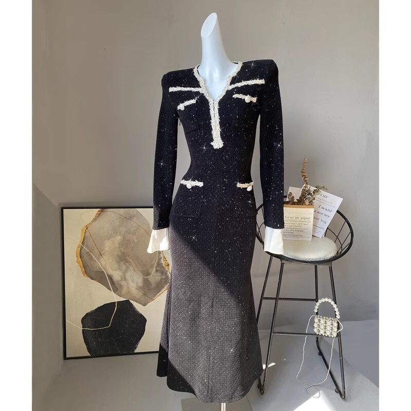 Urban Sexy High-end Design V-neck New Spring-autumn Women's Dress In French Style Elegant And Romantic High-end Lace Style Little Black Dress Sty