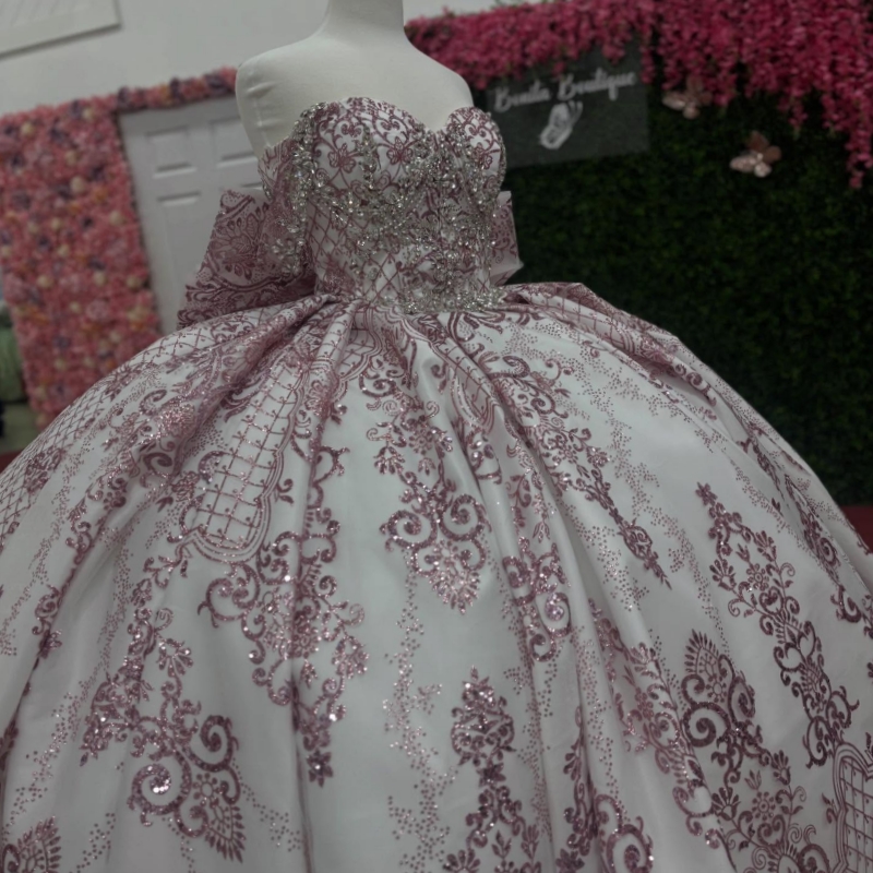Pink Shiny Quinceanera Dresses Off Shoulder Ball Gown Sweet 16 Dress Sequin Applique Lacee Beading Crystal Bow Tull Birthday Party Vestidos 15 De Anos