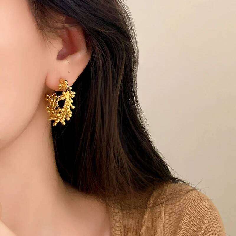 Tibetan Silver Irregular Branch C-type Stud Earrings for Women Trendy Fashion Jewelry Minimalist Plant Accessories