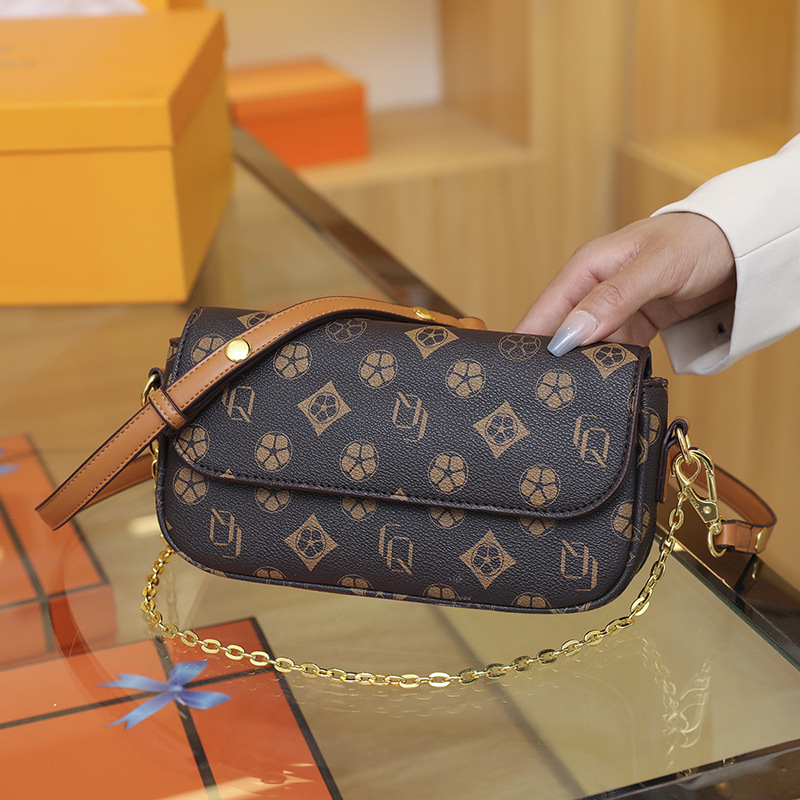 New luxury handbag, European and American fashion crossbody bag, printed retro small square bag, women's shoulder crossbody bag, chain handle und