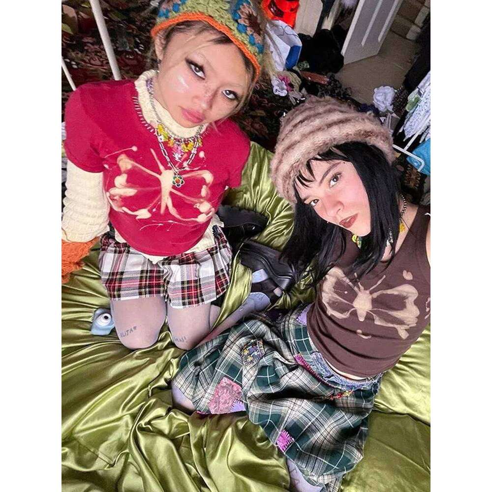 Printed Sleeveless Graphic T Shirts Y2k Aesthetic Clothes Crop Top Streetwear TanksRound neck sleeveless butterfly print cropped