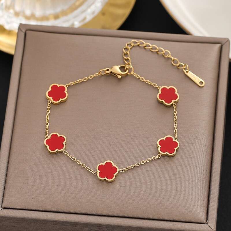 Five Leaf Clover Bracelet Colorful Shell-Edged Design Stylish Everyday Accessories