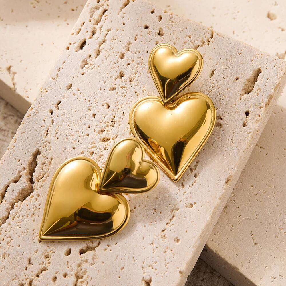 eManco Elegant Love Heart Pendant Earrings for Women Metal Gold Color Drop Earring Fashion Statement Jewelry Ladies Party Gift