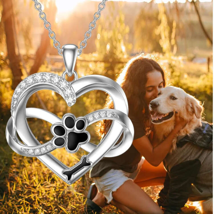 Creative Animal Paw Print Pendant Necklace Exquisite Simple Versatile Fashion Jewelry for Birthday Commemorative Gift