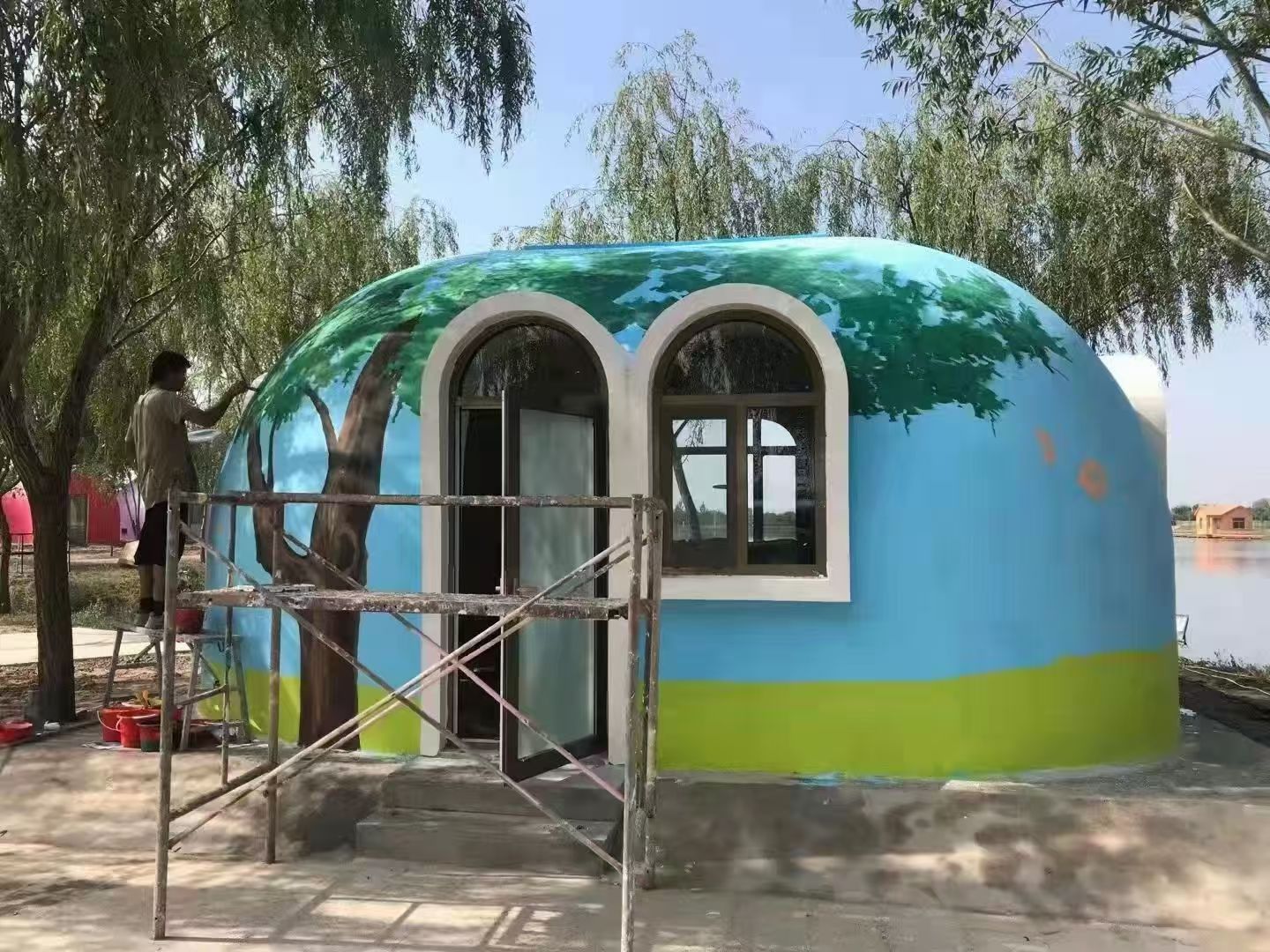 Outdoor EPS Dome Resort Hotel Waterproof Glamping Geodesic Dome Cabin Prefabricated Modular Dome Tent House with Off-grid solar power system