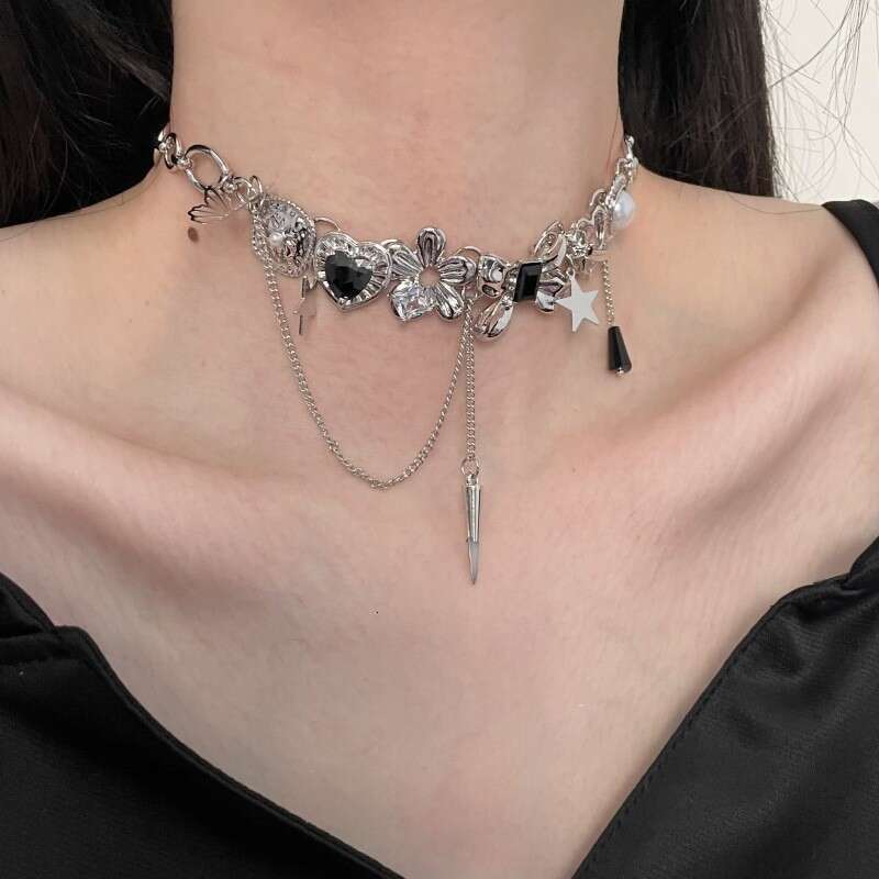 Light Luxury Exquisite Heart Pearl Flower Bow Star Rivet Tassel Necklace Trendy Cool Fashion Punk Collarbone Chain