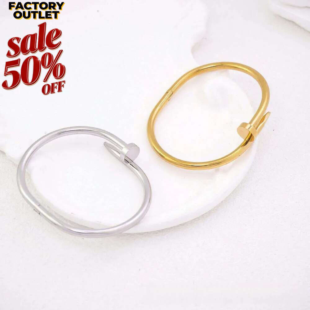 Women's Bangle Personalized Spring Clasp New Celebrity Style Vintage Trendy Brand Fashion Jewelry Perfect for Daily Wear and Gifting Titanium Cuf