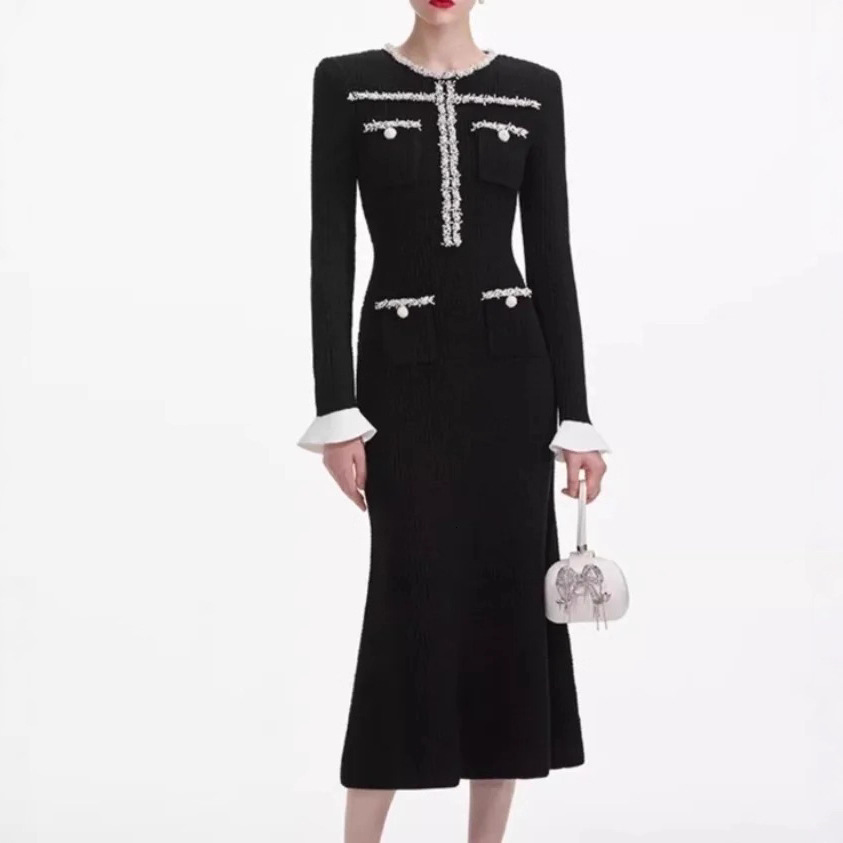 Urban Sexy High-end Design V-neck New Spring-autumn Women's Dress In French Style Elegant And Romantic High-end Lace Style Little Black Dress Sty