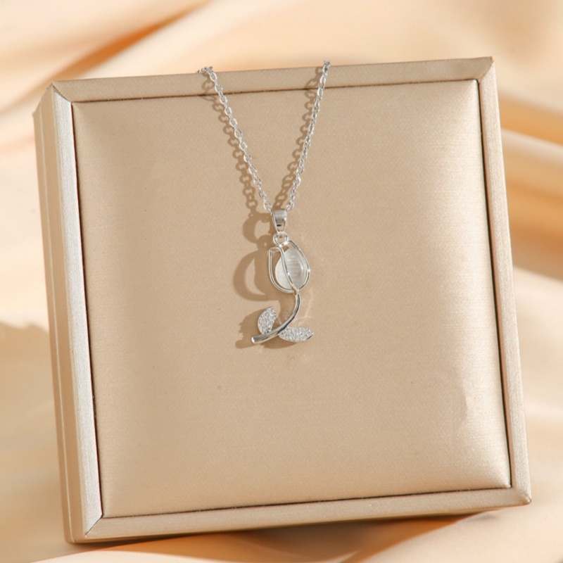 Valentine's Day Gift Tulip Pendant Necklace Gold/Silver Fashion Jewelry Romantic Birthday Present